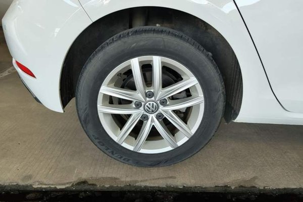Volkswagen Golf 2019, 68500 км, за 10727 USD - фото 11