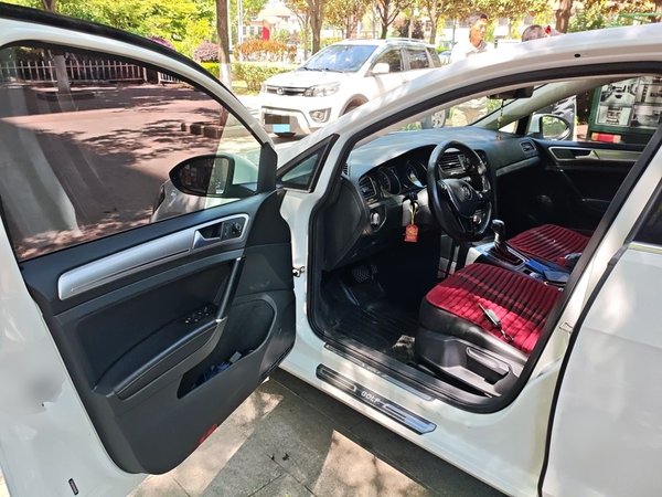 Volkswagen Golf 2019, 76200 км, за 11897 USD - фото 19