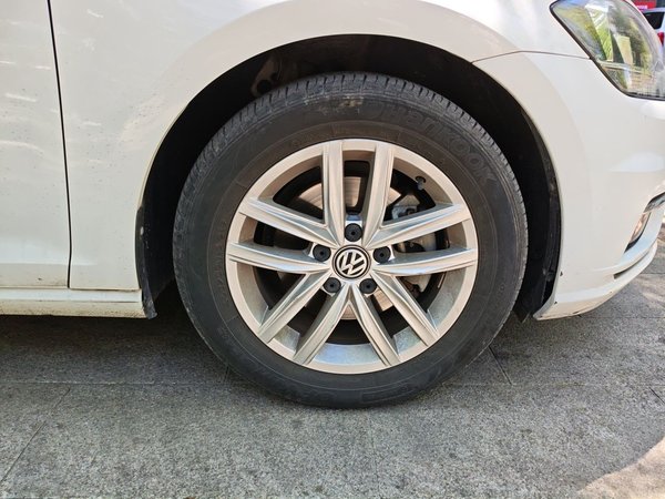 Volkswagen Golf 2019, 76200 км, за 11897 USD - фото 8