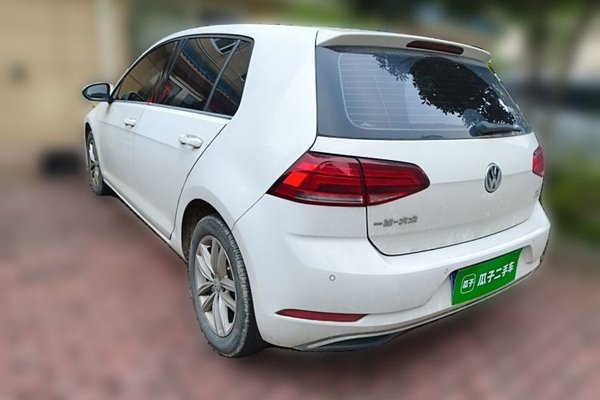 Volkswagen Golf 2019, 88800 км, за 9104 USD