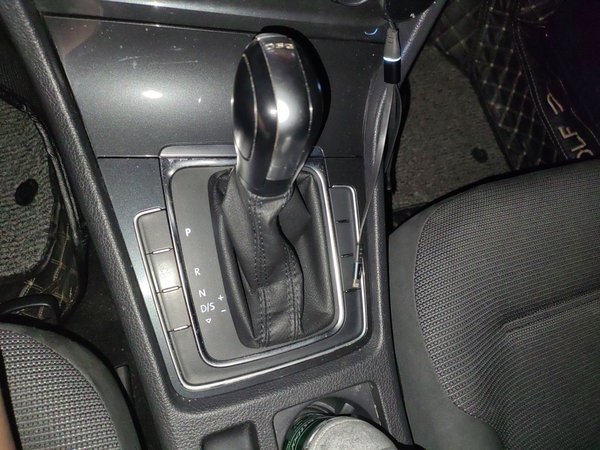 Volkswagen Golf 2019, 89800 км, за 8667 USD - фото 15