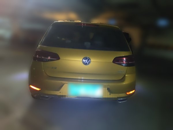 Volkswagen Golf 2019, 62100 км, за 10916 USD