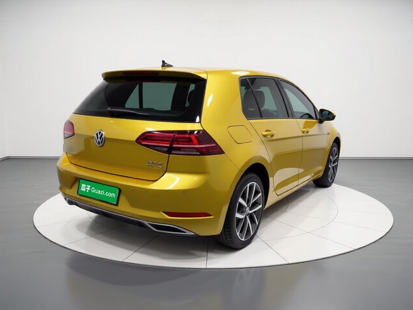 Volkswagen Golf · 2019 год