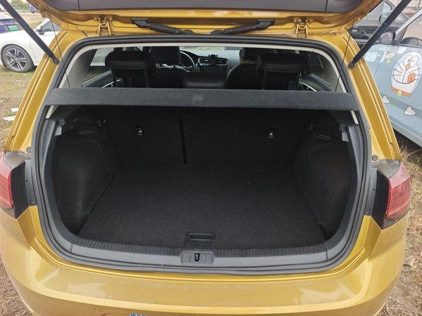 Volkswagen Golf 2019, 62100 км, за 10916 USD - фото 14