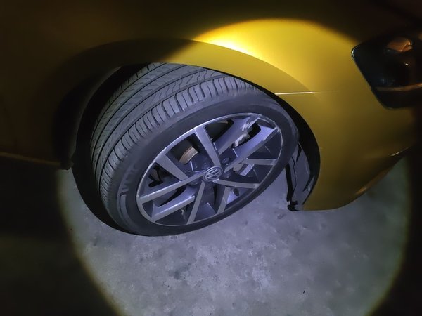 Volkswagen Golf 2019, 62100 км, за 10916 USD