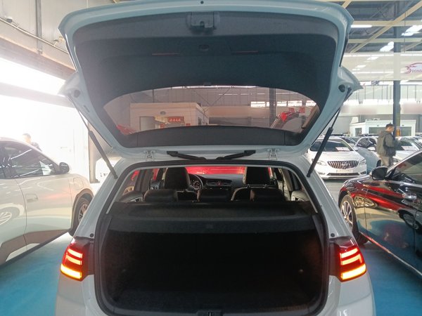 Volkswagen Golf 2019, 21400 км, за 11205 USD - фото 22