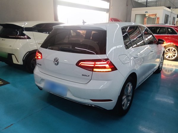 Volkswagen Golf 2019, 21400 км, за 11205 USD