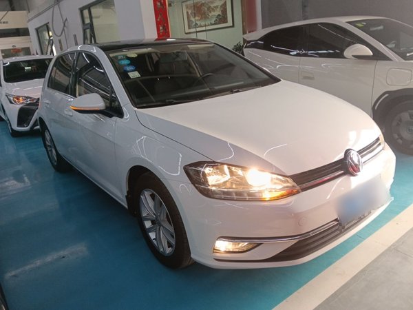 Volkswagen Golf 2019, 21400 км, за 11205 USD