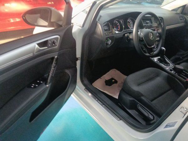 Volkswagen Golf 2019, 21400 км, за 11205 USD - фото 15