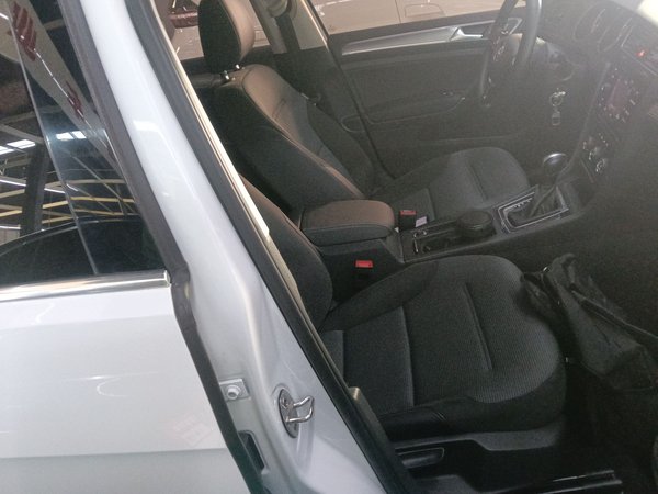 Volkswagen Golf 2019, 21400 км, за 11205 USD - фото 19