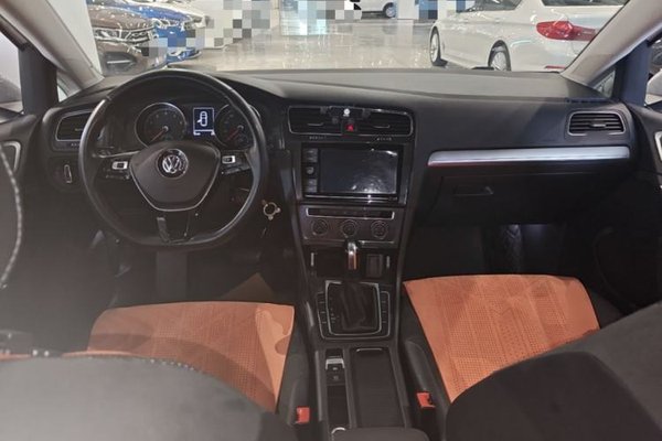 Volkswagen Golf 2019, 56200 км, за 9488 USD - фото 12