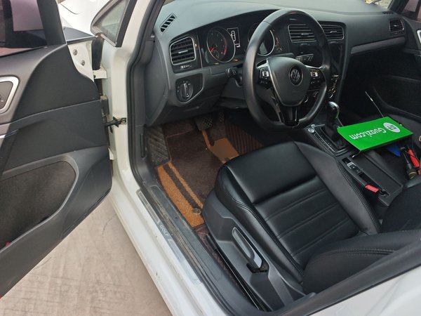 Volkswagen Golf 2020, 44100 км, за 11934 USD - фото 15