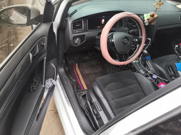 Volkswagen Golf 2020, 46700 км, за 9326 USD - фото 17