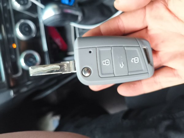 Volkswagen Golf 2020, 46700 км, за 9326 USD - фото 9