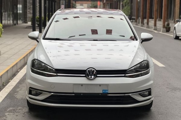 Volkswagen Golf 2020, 47600 км, за 12159 USD
