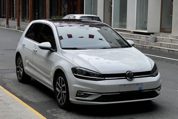 Volkswagen Golf 2020, 47600 км, за 12159 USD