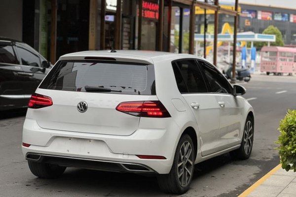 Volkswagen Golf 2020, 47600 км, за 12159 USD - фото 6