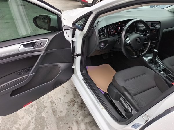 Volkswagen Golf 2020, 55700 км, за 11441 USD - фото 19