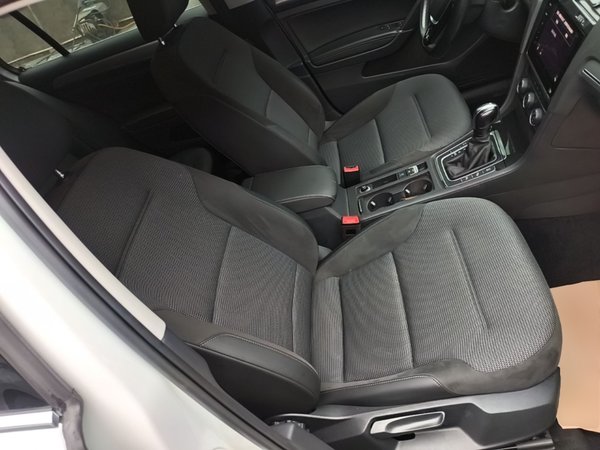 Volkswagen Golf 2020, 55700 км, за 11441 USD - фото 23