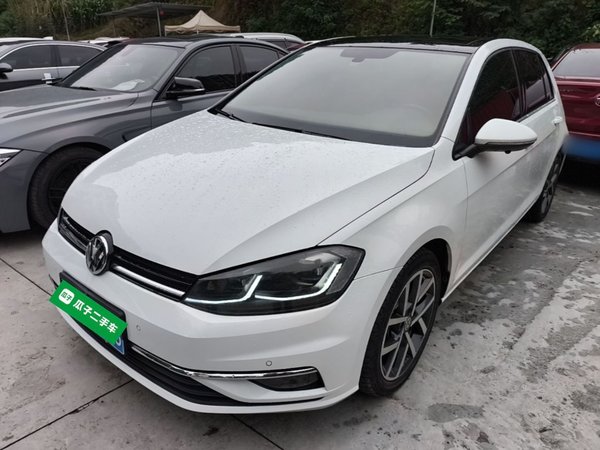 Volkswagen Golf · 2020 год