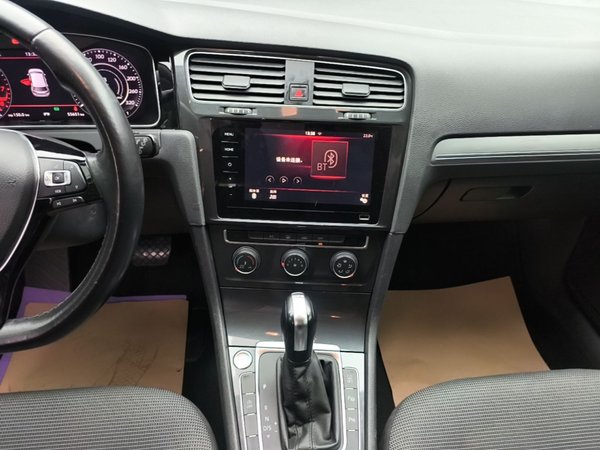 Volkswagen Golf 2020, 55700 км, за 11441 USD - фото 16