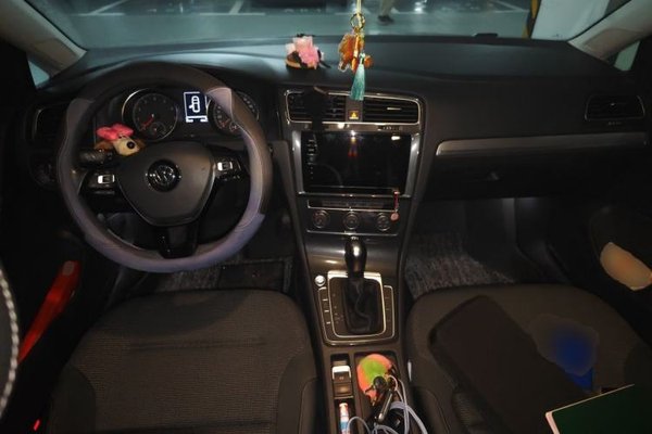 Volkswagen Golf 2020, 61400 км, за 9376 USD - фото 10