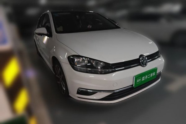 Volkswagen Golf 2020, 61400 км, за 9376 USD