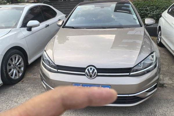 Volkswagen Golf 2020, 12200 км, за 13488 USD