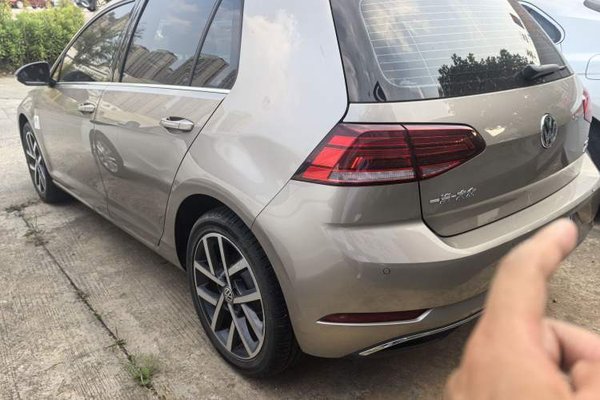 Volkswagen Golf 2020, 12200 км, за 13488 USD