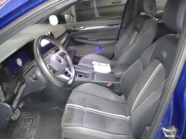 Volkswagen Golf 2021, 53500 км, за 15143 USD - фото 16