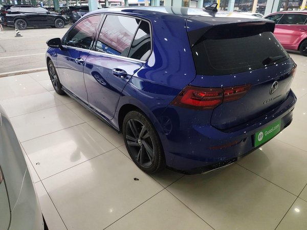 Volkswagen Golf 2021, 76100 км, за 16091 USD