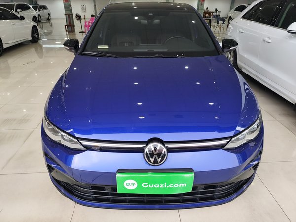 Volkswagen Golf 2021, 76100 км, за 16091 USD