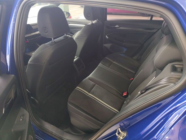 Volkswagen Golf 2021, 76100 км, за 16091 USD - фото 20