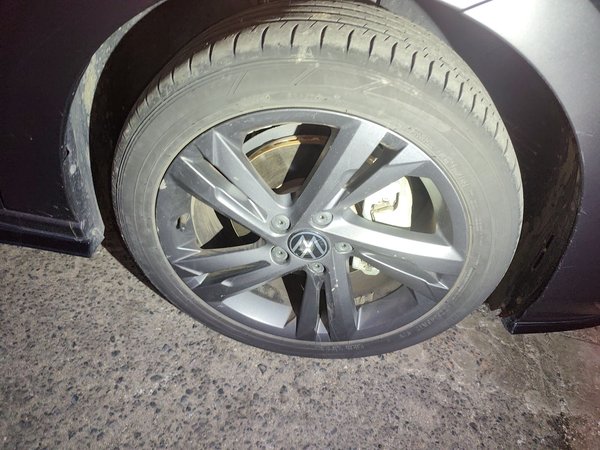 Volkswagen Golf 2021, 21400 км, за 17585 USD