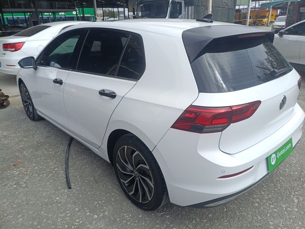 Volkswagen Golf 2021, 112800 км, за 12586 USD