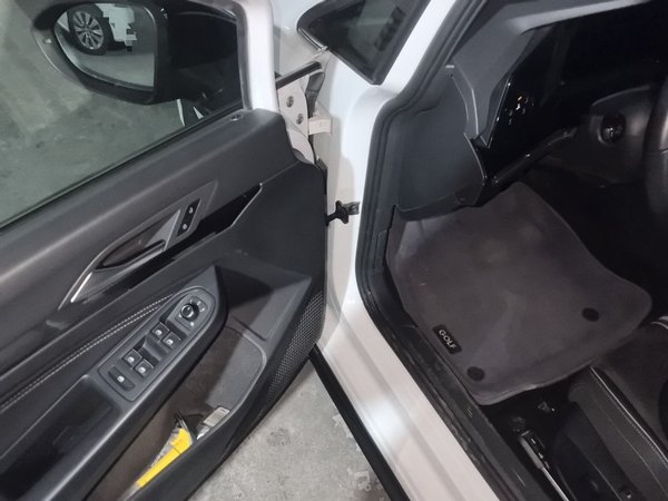 Volkswagen Golf 2021, 23100 км, за 13773 USD - фото 17