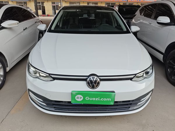 Volkswagen Golf 2021, 26000 км, за 15799 USD