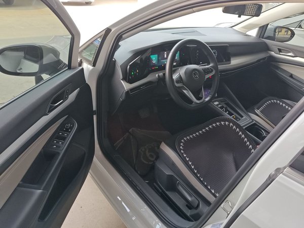Volkswagen Golf 2021, 26000 км, за 15799 USD - фото 23