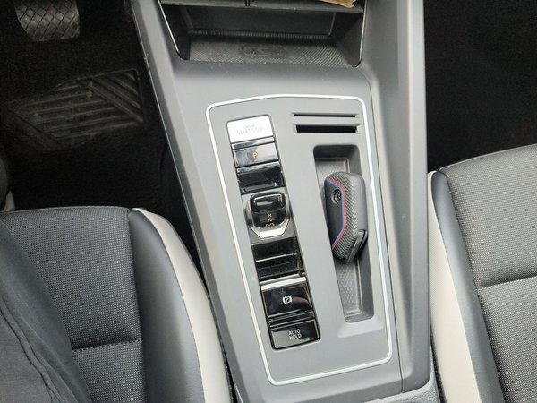 Volkswagen Golf 2021, 29800 км, за 15285 USD - фото 14