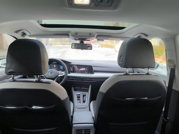 Volkswagen Golf 2021, 29800 км, за 15285 USD - фото 16