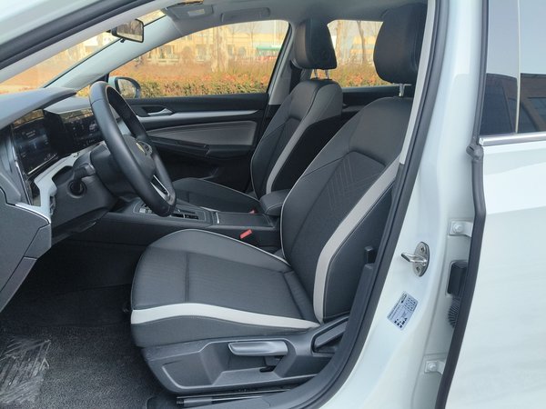 Volkswagen Golf 2021, 29800 км, за 15285 USD - фото 15