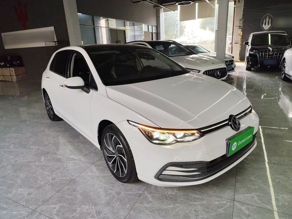 Volkswagen Golf 2021, 34700 км, за 15658 USD