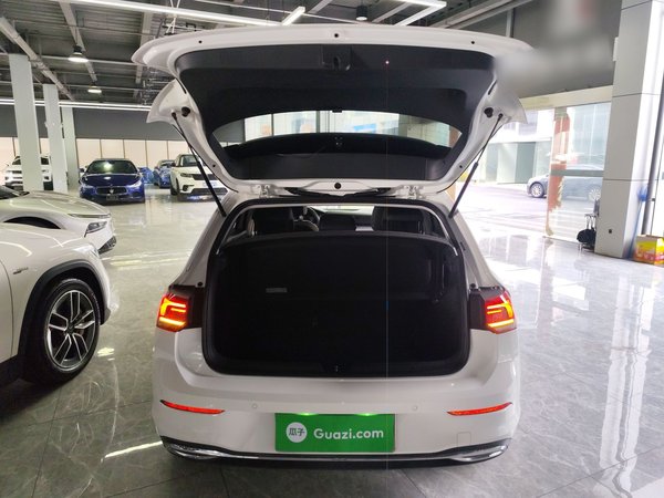 Volkswagen Golf 2021, 34700 км, за 15658 USD - фото 18