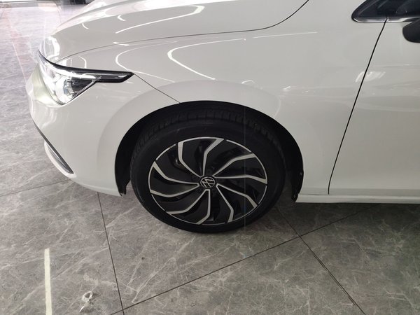 Volkswagen Golf 2021, 34700 км, за 15658 USD - фото 9