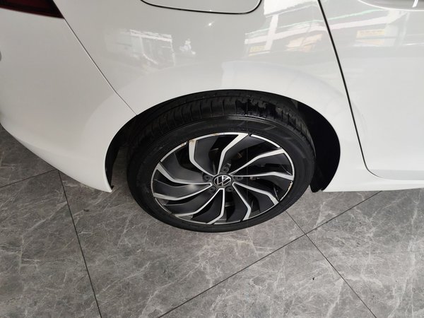 Volkswagen Golf 2021, 34700 км, за 15658 USD - фото 10