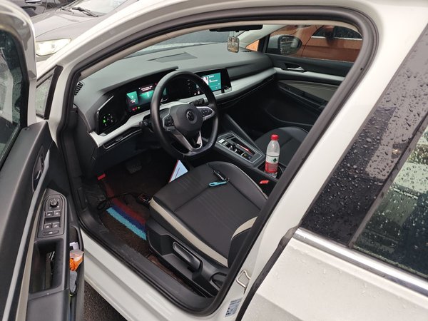 Volkswagen Golf 2021, 38700 км, за 14683 USD - фото 18