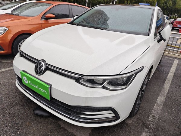 Volkswagen Golf · 2021 год