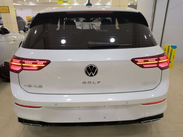 Volkswagen Golf 2021, 39600 км, за 16769 USD - фото 21