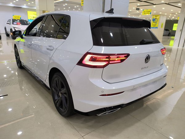 Volkswagen Golf 2021, 39600 км, за 16769 USD - фото 20