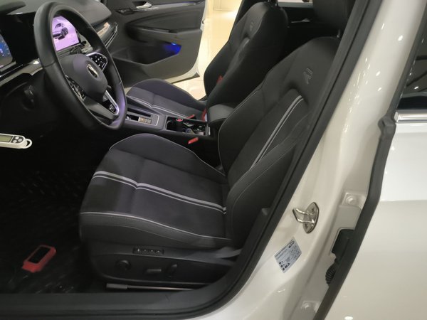 Volkswagen Golf 2021, 39600 км, за 16769 USD - фото 6